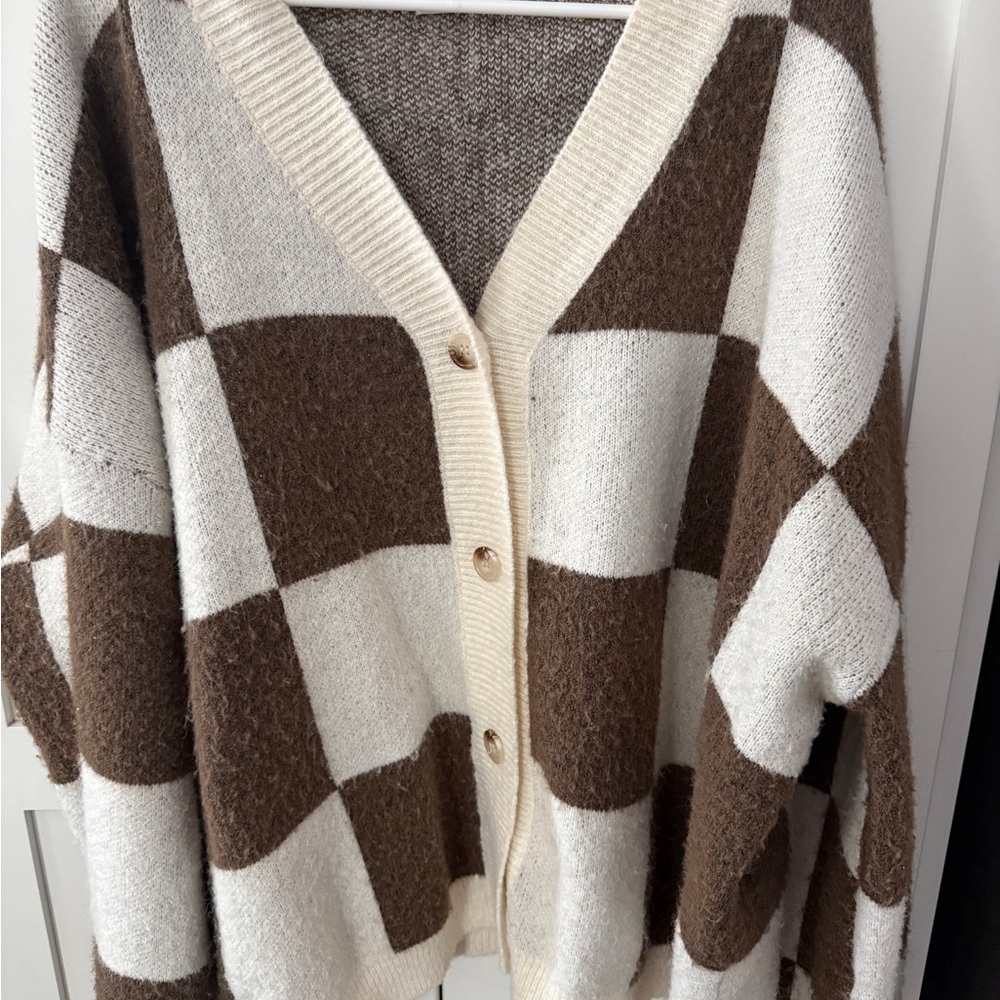 Brown and Cream Checkered Women's Sweater ✨
